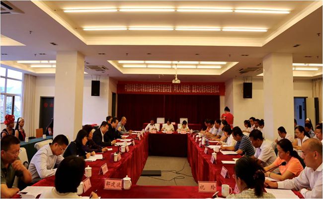 集團張學(xué)武董事長赴西盟、孟連開展定點扶貧調(diào)研工作（圖）