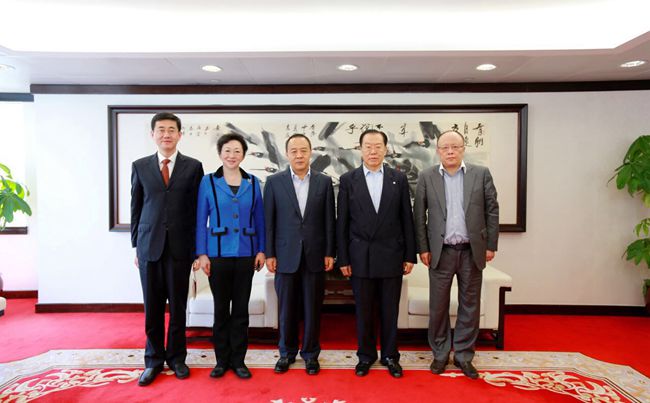 集團(tuán)張學(xué)武董事長、姜巖總經(jīng)理會見海南省人民政府常務(wù)副省長毛超峰（圖）