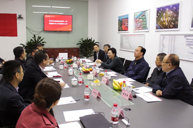 集團(tuán)董事總經(jīng)理姜巖和集團(tuán)外部董事赴蘇浙地區(qū)項(xiàng)目考察調(diào)研（圖）