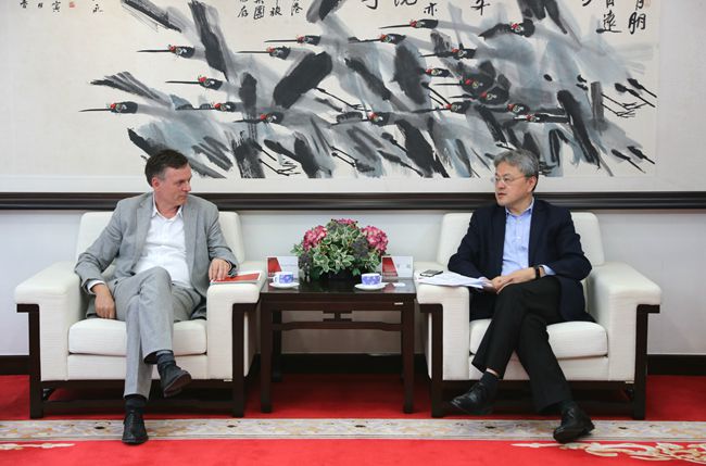 萬(wàn)敏董事長(zhǎng)會(huì)見嘉年華集團(tuán)亞洲首席執(zhí)行官M(fèi)ichael Thamm一行（圖）