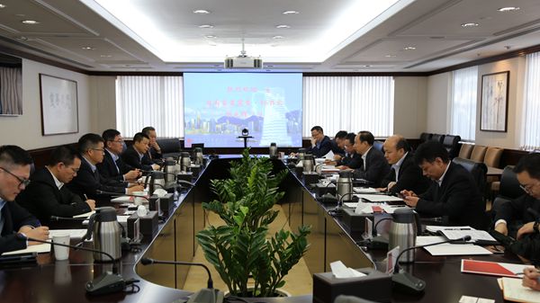 集團(tuán)杜江總經(jīng)理會(huì)見海南省委常委、秘書長(zhǎng)胡光輝一行（圖）